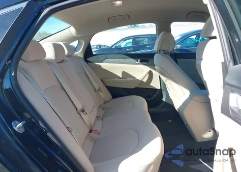 2017 Hyundai Sonata z USA, uszkodzony, nr VIN 5NPE24AF8HH590148